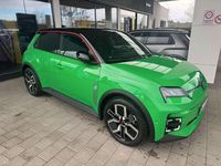 Neu Renault 5 E-Tech Komfort 110 kW (150 PS) 2026 Pop green mit black pearl Kleinwagen