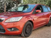 Gebraucht Ford Focus Ambiente 101 PS (74 kW) 2008 Rot Kombi