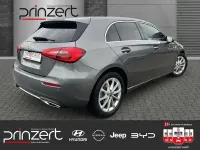 Gebraucht Mercedes A200 Business 163 PS (119 kW) 2019 Mountaingrau  met. Limousine