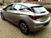 Gebraucht Opel Astra Edition 105 PS (77 kW) 2016 Grau Kleinwagen