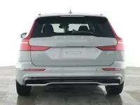 Gebraucht Volvo V60 Plus 197 PS (144 kW) 2026 Grau Kombi