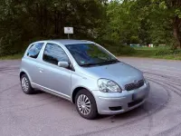Gebraucht Toyota Yaris 89 PS (65 kW) 2004 Grau Kleinwagen