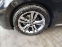 Gebraucht VW Arteon R-line 200 PS (147 kW) 2023 Deep black perleffekt Kombi