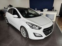 Gebraucht Hyundai i30 Passion Plus 135 PS (99 kW) 2016 Weiß Limousine