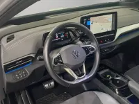 Gebraucht VW ID.5 Pro Performance 150 kW (204 PS) 2023 Gletscherweiß metallic/schwarz (metallic) SUV