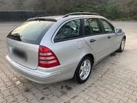 Gebraucht Mercedes C180 Classic 143 PS (105 kW) 2003 Silber Kombi