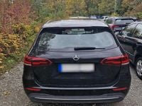 Gebraucht Mercedes 180 116 PS (85 kW) 2019 Schwarz Limousine