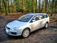 Gebraucht Ford Focus Ghia 109 PS (80 kW) 2005 Silber Kombi