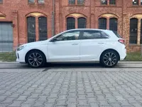Gebraucht Hyundai i30 Premium 140 PS (102 kW) 2017 Weiß Limousine