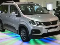 Gebraucht Peugeot Rifter Allure 110 PS (80 kW) 2021 Silber Van / Kleinbus