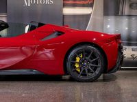 Gebraucht Ferrari SF90 1001 PS (736 kW) 2024 Rot Cabrio