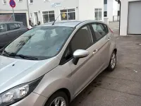 Gebraucht Ford Fiesta 95 PS (69 kW) 2014 Silber Kleinwagen