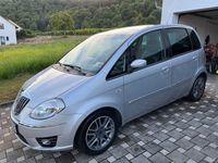 Gebraucht Lancia Musa 95 PS (69 kW) 2008 Silber Van / Kleinbus
