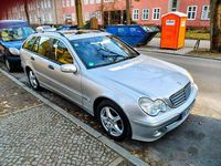 Gebraucht Mercedes 200 122 PS (89 kW) 2004 Silber Kombi