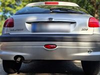 Gebraucht Peugeot 206 75 PS (55 kW) 2004 Silber Kleinwagen