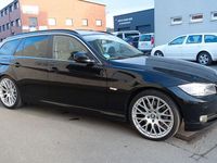Gebraucht BMW 325 Sport Line 204 PS (150 kW) 2010 Schwarz ii Kombi