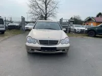 Gebraucht Mercedes C180 143 PS (105 kW) 2003 Travertinbeige  metalliclack Limousine