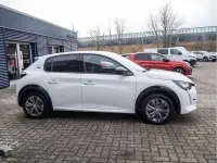 Gebraucht Peugeot e-208 Allure 100 kW (136 PS) 2023 Weiss (metallic) Kleinwagen