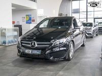 Gebraucht Mercedes B200 AMG line 156 PS (114 kW) 2017 Schwarz (kosmosschwarz  metalliclack) Van / Kleinbus