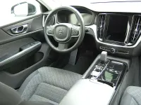 Gebraucht Volvo V60 Core 197 PS (144 kW) 2024 Schwarz Kombi