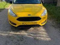Usata Ford Focus 95 CV (69 kW) 2016 Giallo Station wagon