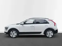 Gebraucht Kia Niro Spirit 182 PS (133 kW) 2022 Weiß SUV