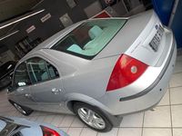 Gebraucht Ford Mondeo Ghia 145 PS (106 kW) 2001 Silber Limousine