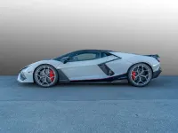Nuova Lamborghini Revuelto 1016 CV (747 kW) 2026 Grigio Coupé