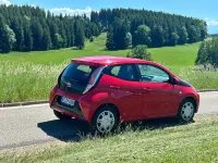Gebraucht Toyota Aygo X-play 69 PS (50 kW) 2018 Rot Kleinwagen