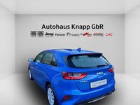 Gebraucht Kia Ceed Attract 99 PS (72 kW) 2023 (b3l) blue flame m Kleinwagen