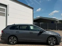 Gebraucht VW Golf VIII 150 PS (110 kW) 2026 Grau Kombi