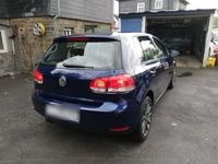 gebraucht VW Golf VI in dunkelblau