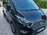 Gebraucht Ford Tourneo 185 PS (136 kW) 2021 Schwarz Van / Kleinbus