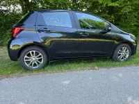Gebraucht Toyota Yaris 99 PS (72 kW) 2015 Schwarz Kleinwagen