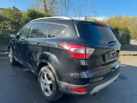 Usado Ford Kuga 150 HP (110 kW) 2017 Preto SUV