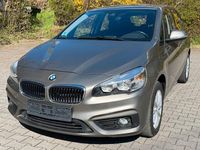 Gebraucht BMW 218 Active Tourer Advantage 136 PS (100 kW) 2016 Silber Van / Kleinbus