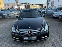 Gebraucht Mercedes E250 204 PS (150 kW) 2011 Schwarz Cabrio