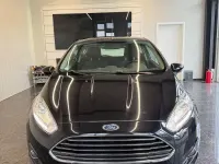 Gebraucht Ford Fiesta 80 PS (58 kW) 2015 Schwarz Kleinwagen