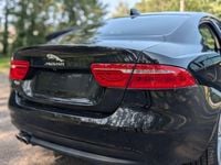 Gebraucht Jaguar XE Portfolio 180 PS (132 kW) 2017 Schwarz Limousine