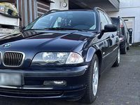 Second-hand BMW 320 150 CP (110 kW) 2000 Albastru Break