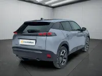 Neu Peugeot 2008 145 PS (106 kW) 2025 Grau SUV