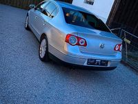 Gebraucht VW Passat Highline 150 PS (110 kW) 2005 Silber Limousine