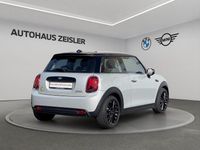 Gebraucht Mini Cooper SE Hatch 135 kW (184 PS) 2022 White silver Kleinwagen