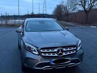 Gebraucht Mercedes GLA180 122 PS (89 kW) 2019 Grau SUV