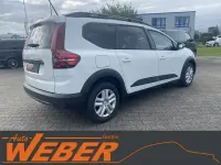 Usata Dacia Jogger Expression 110 CV (80 kW) 2024 Bianco Monovolume