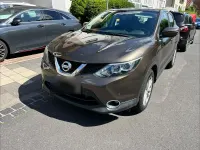 Gebraucht Nissan Qashqai Acenta 163 PS (119 kW) 2015 Braun SUV