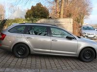 Gebraucht Skoda Octavia Ambition 150 PS (110 kW) 2016 Beige Kleinwagen