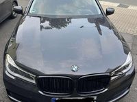 Gebraucht BMW 730L 265 PS (194 kW) 2017 Limousine
