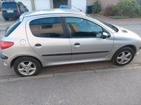 Gebraucht Peugeot 206 75 PS (55 kW) 2002 Silber Kleinwagen