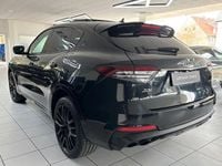 Gebraucht Maserati Levante 430 PS (316 kW) 2021 Schwarz SUV
